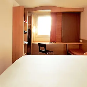 3* Hotell Ibis Airport